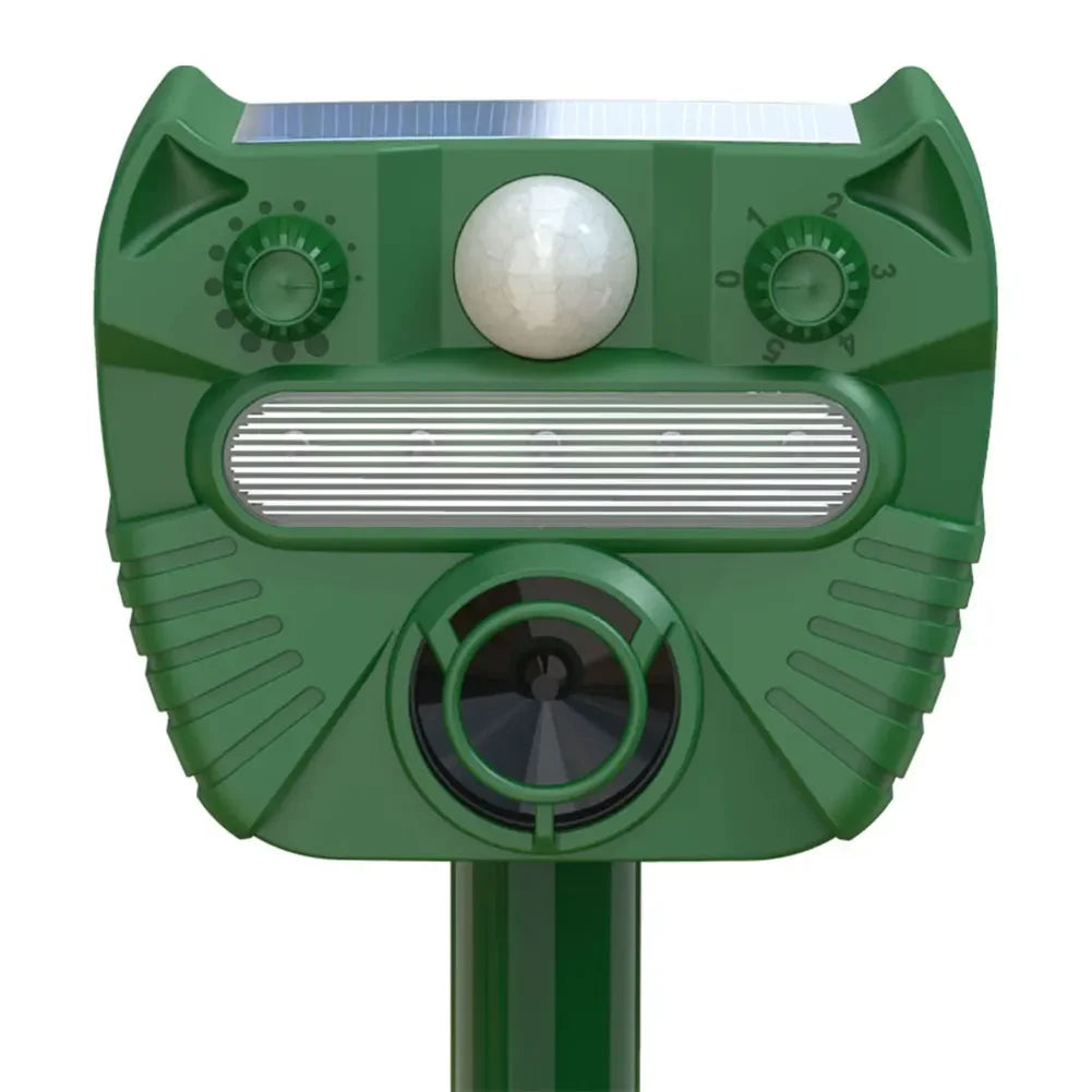 Vue de face du Multi-Protect : capteur infrarouge, molettes de réglage, flash LED