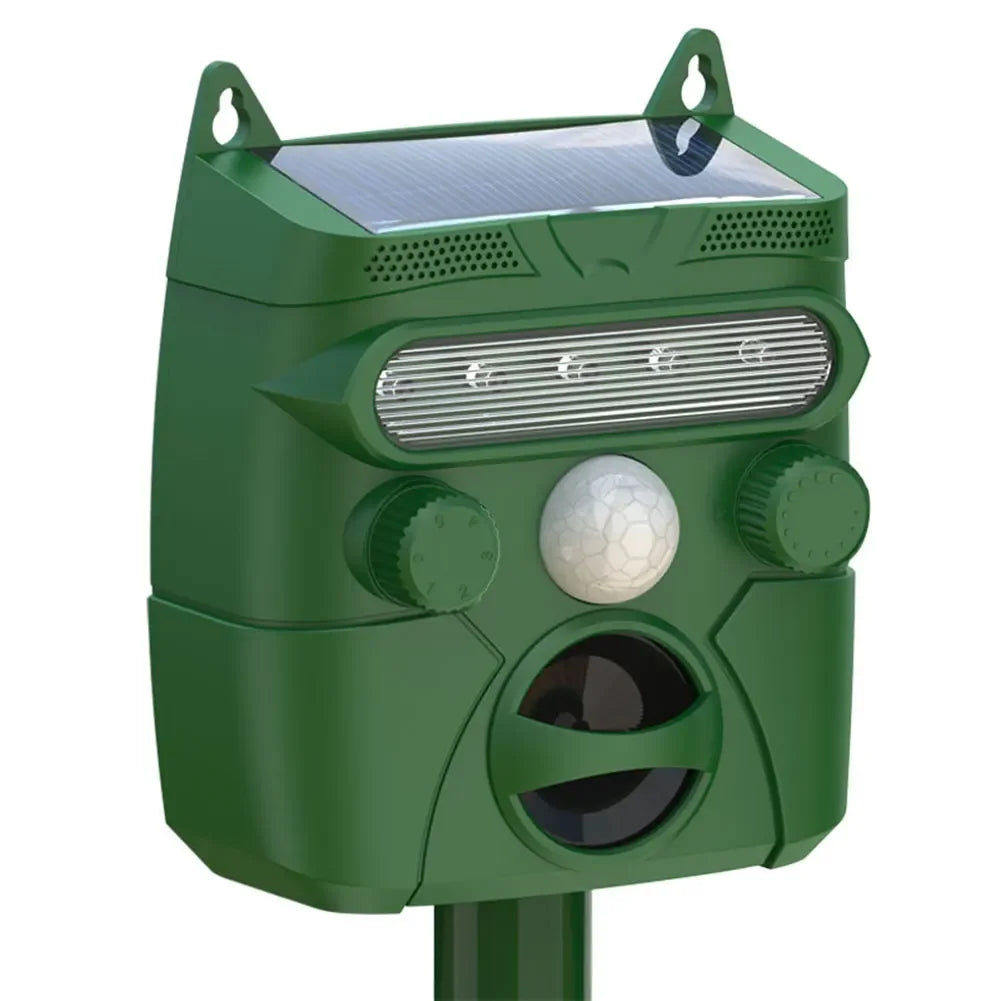 Naturia Multi-Protect, répulsif solaire à ultrasons et flash LED sur piquet